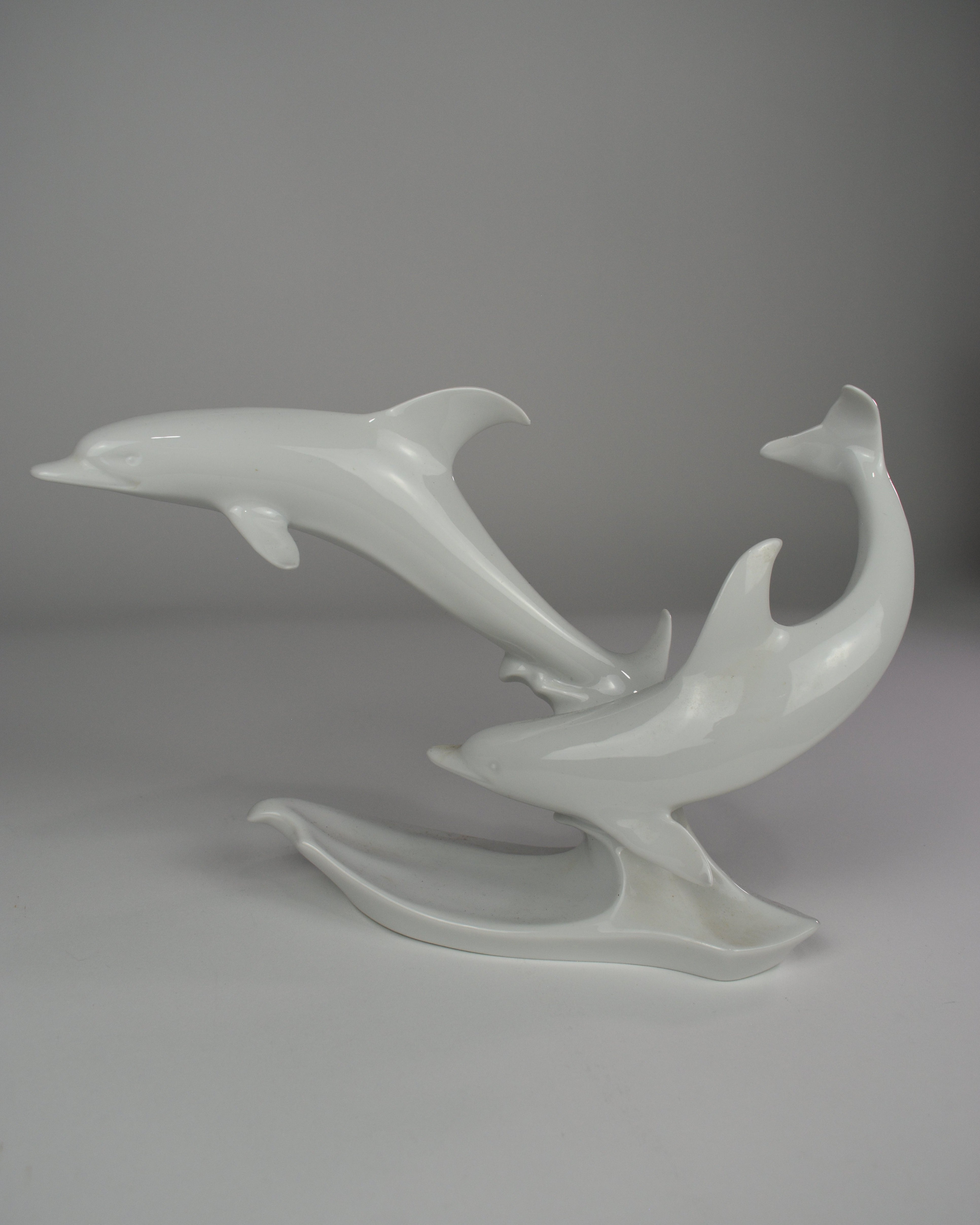Dolphins Statue