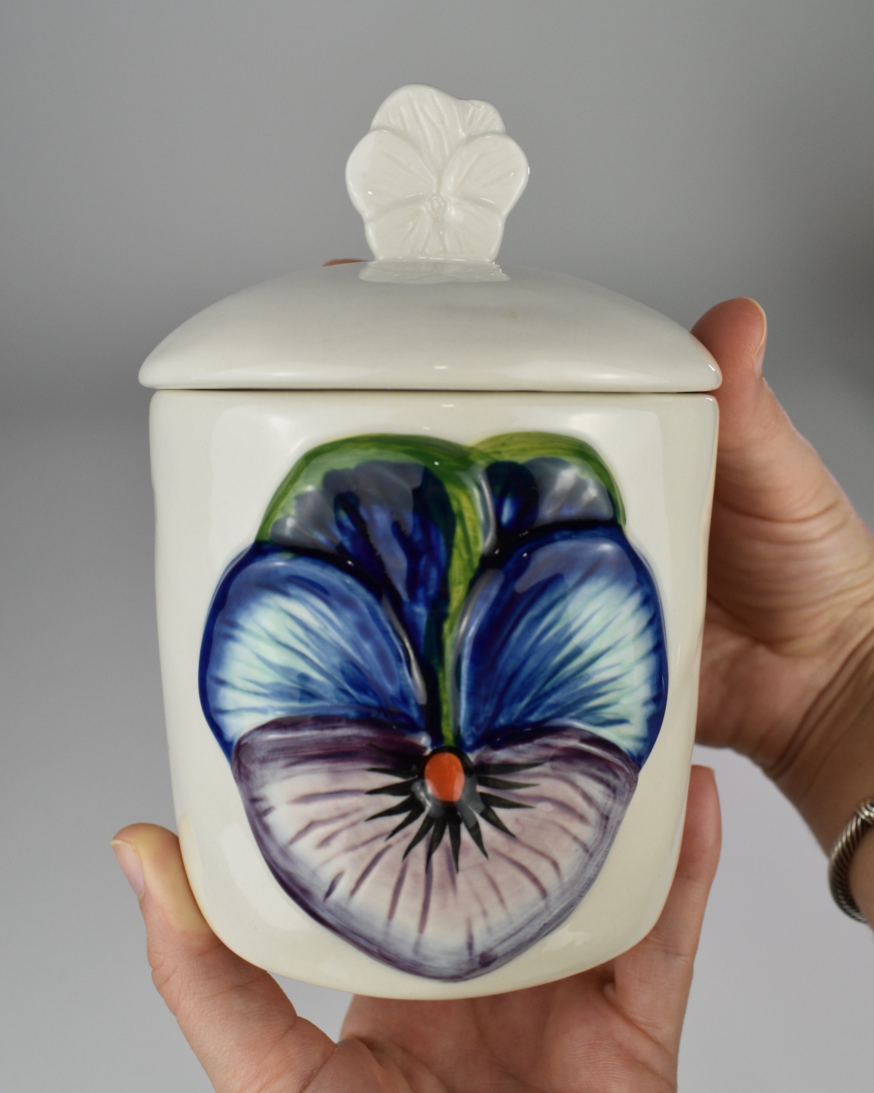 Anthropologie Ceramic Flower Candle