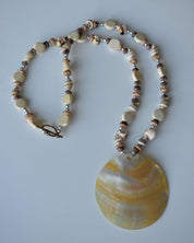Shell Pendant Necklace