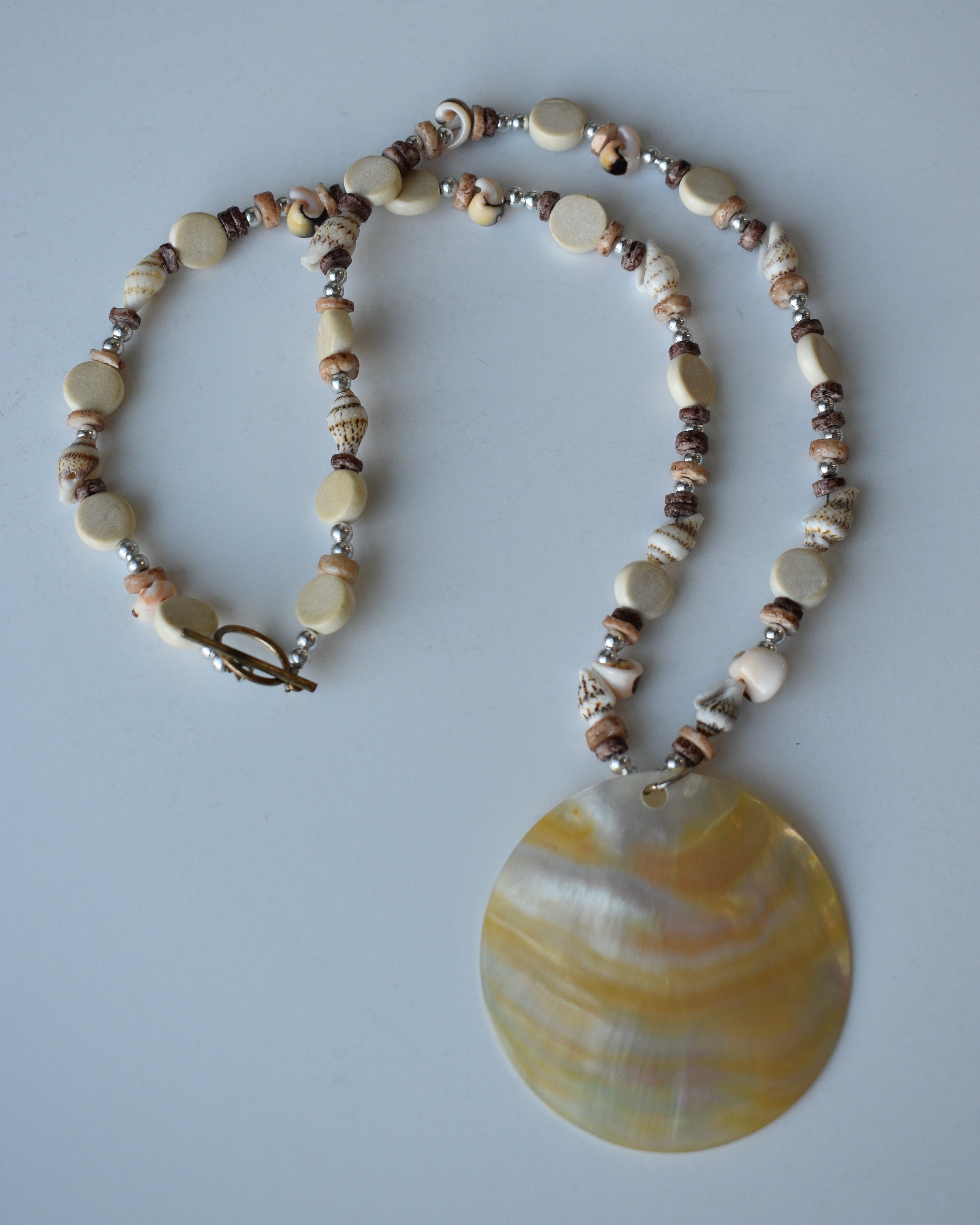 Shell Pendant Necklace