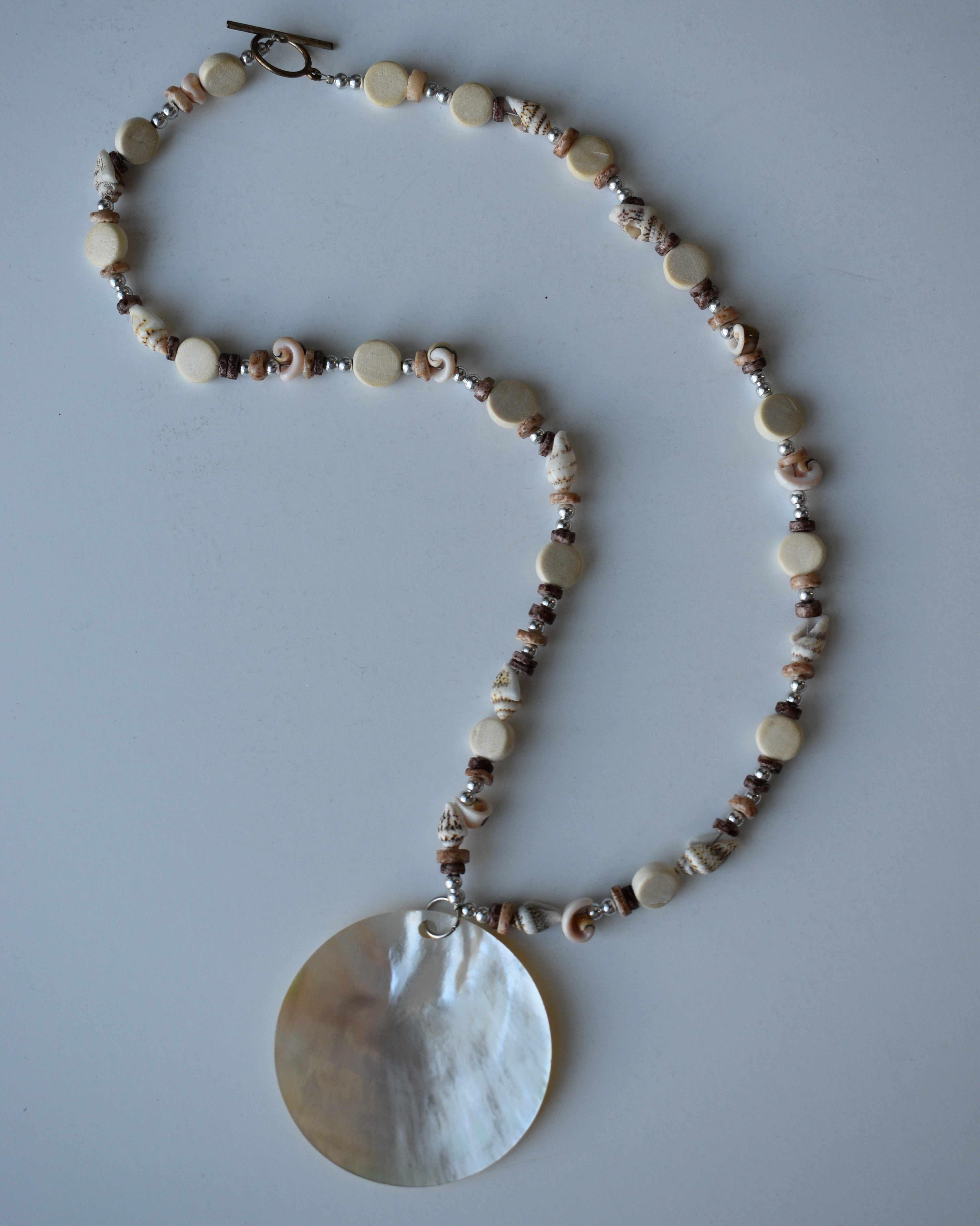 Shell Pendant Necklace