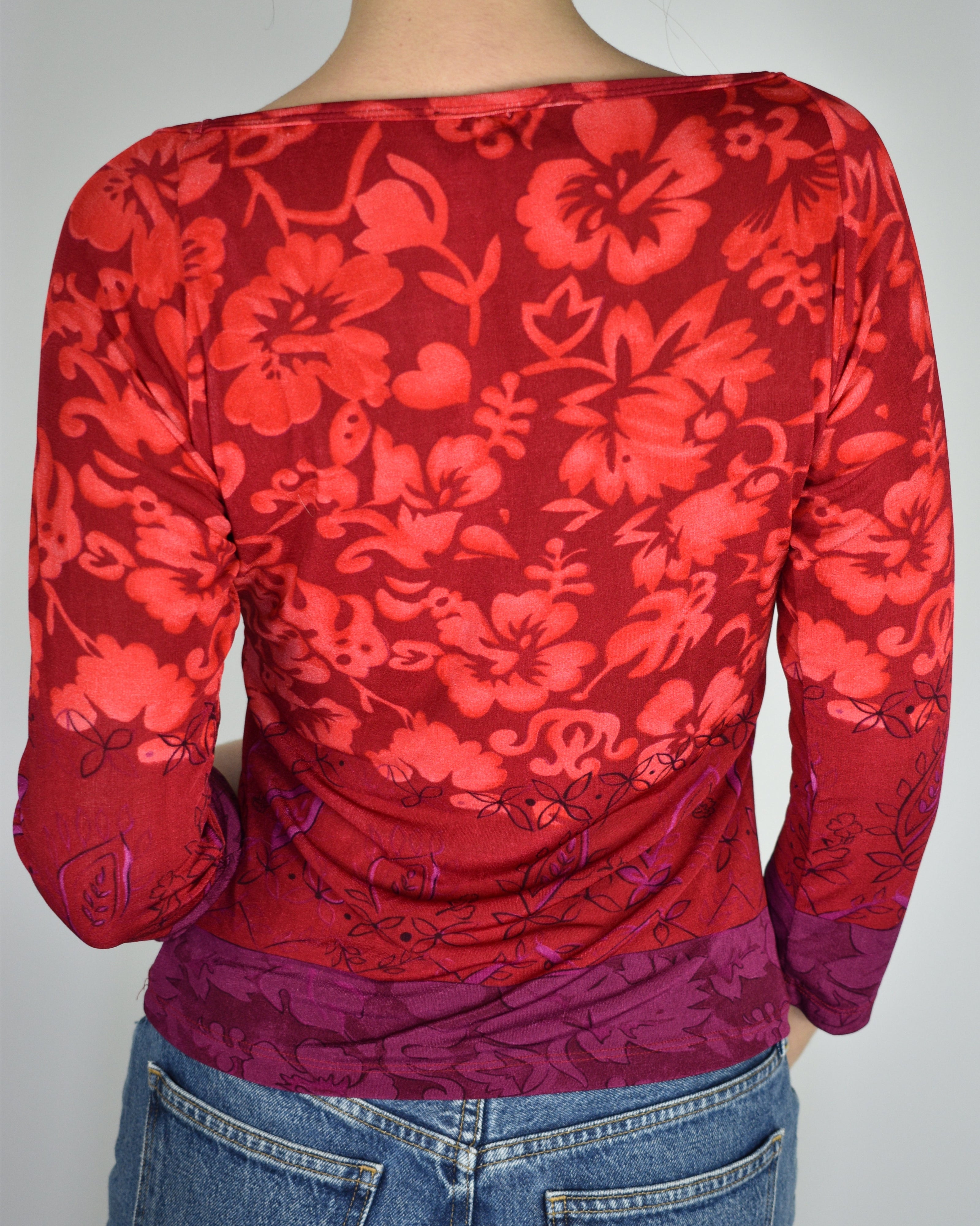 Hawaiin Red V-neck 3/4 Sleeve